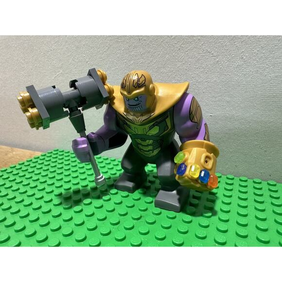 LEGO Marvel Super Hero’s Thanos Minifigure 76131 Big Fig sh576 Near Complete - Picture 3 of 5